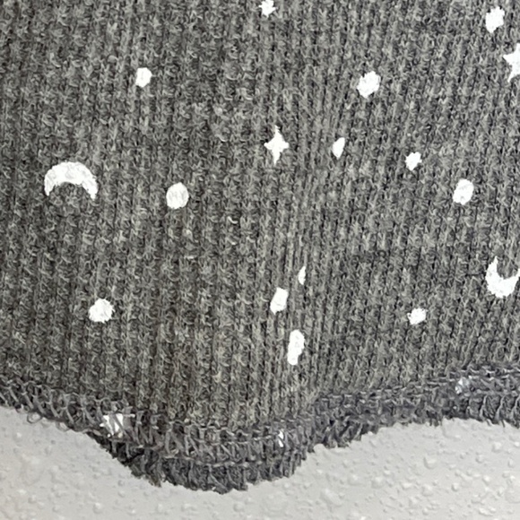 NEW! Old Navy Stars Planets Space Shirt Thermal Top GRAY Women's Small Solar NWT - Picture 7 of 7
